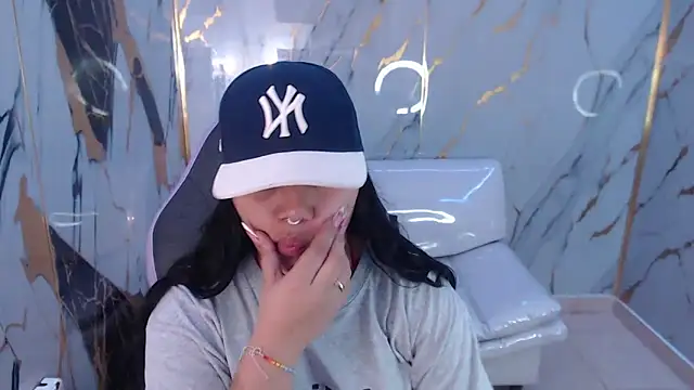 melany rouse18 online show from September 20, 2025, 1:16 pm