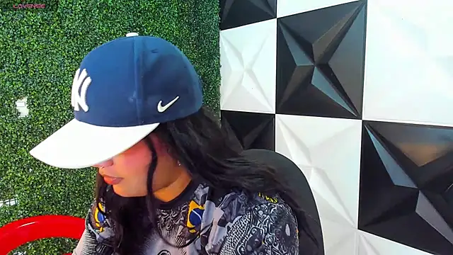 melany rouse18 online show from October 23, 2025, 12:42 am