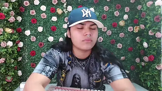 melany rouse18 online show from November 24, 2025, 5:24 pm