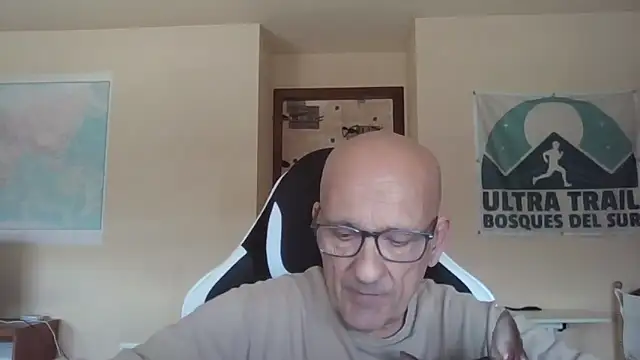 Snapshot of llopaco chatting on May 4, 2026, 10:07 am llopaco online show from May 4, 2026, 10:07 am