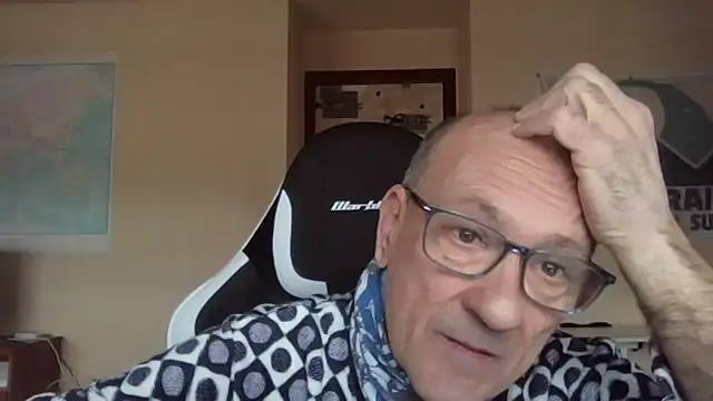 Snapshot of llopaco chatting on February 16, 2026, 11:42 am llopaco online show from February 16, 2026, 11:42 am