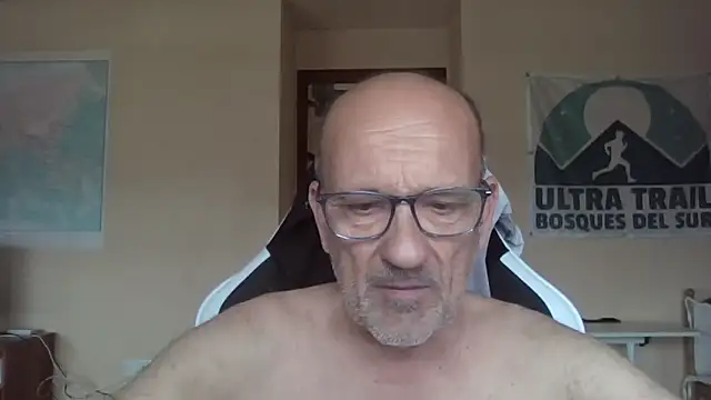 Snapshot of llopaco chatting on April 24, 2026, 9:55 am llopaco online show from April 24, 2026, 9:55 am