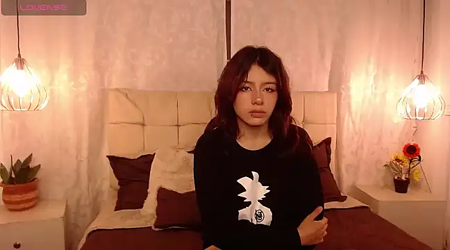 fyreandfox  online show from February 20, 2025, 7:19 pm