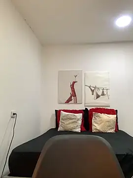 Dahiana Giil online show from September 26, 2025, 5:47 am