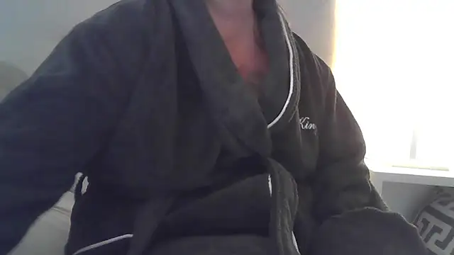 sizha6 online show from September 12, 2025, 7:08 am