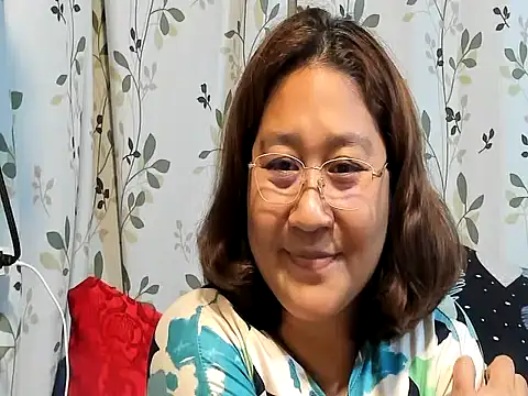 hotchubby88 online show from September 27, 2025, 11:49 am