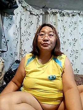 hotchubby88 online show from October 24, 2025, 3:38 am