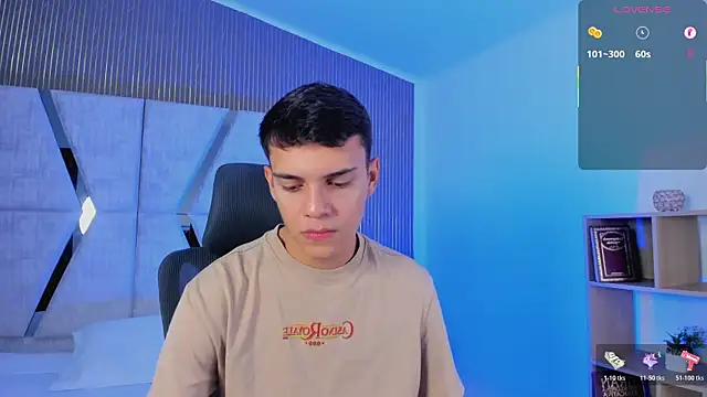 JacobRoberts1 online show from October 17, 2025, 8:21 pm