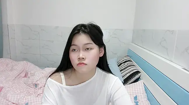 Snapshot of Miss_Leila520 chatting on March 2, 2025, 12:47 pm Miss Leila520 online show from March 2, 2025, 12:47 pm