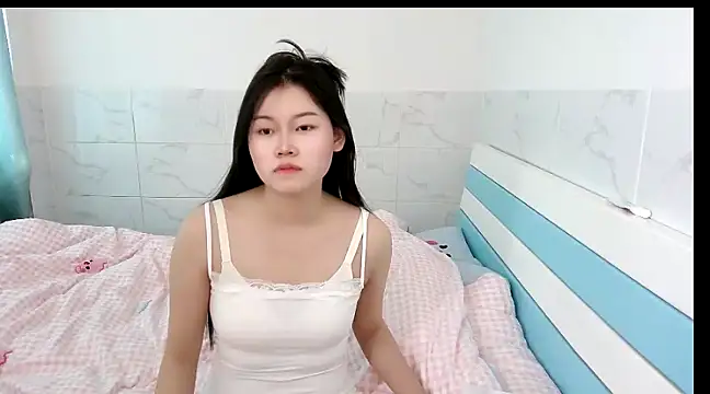 Snapshot of Miss_Leila520 chatting on February 24, 2025, 4:27 am Miss Leila520 online show from February 24, 2025, 4:27 am