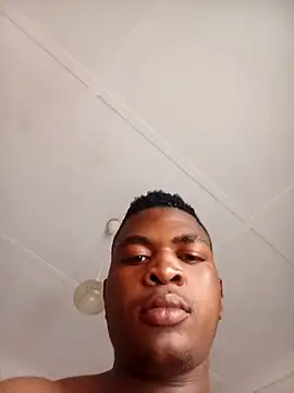 bosszonke123 online show from September 12, 2025, 1:44 pm