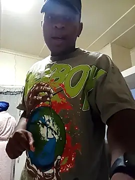 bosszonke123 online show from February 23, 2025, 8:22 pm