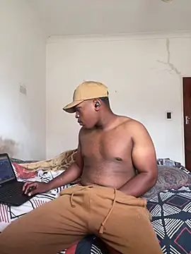 bosszonke123 online show from March 12, 2026, 6:06 am