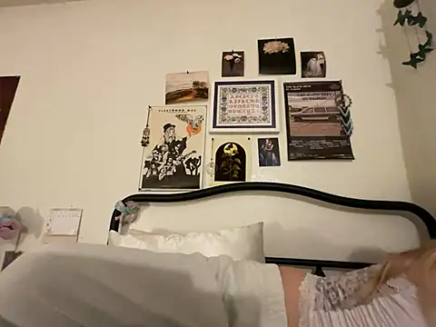 sinfulblonde1 online show from February 22, 2025, 2:17 am