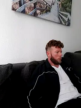 xXCR07xX online show from February 23, 2025, 8:39 am