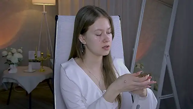 EveMundie online show from March 13, 2026, 6:40 am