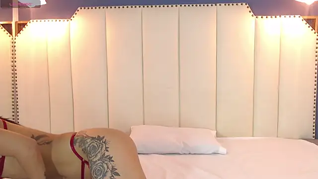 AnahisBennett online show from February 20, 2025, 4:07 am