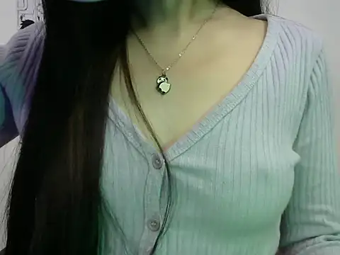 zoya2504 online show from November 6, 2025, 8:13 pm