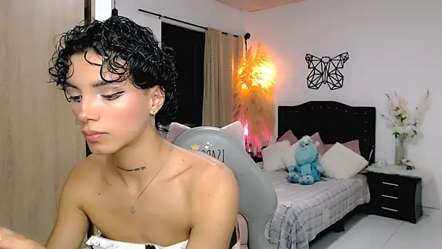 Snapshot of nilam_valker chatting on February 24, 2025, 12:30 am nilam valker online show from February 24, 2025, 12:30 am