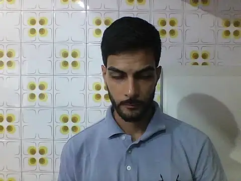 Gabrielteixeira120 online show from April 24, 2026, 11:23 am