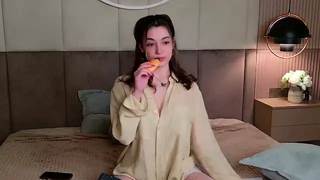 Alice Deleon online show from February 28, 2025, 3:48 am