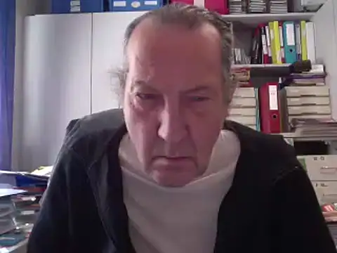 HMStraps01 online show from October 2, 2025, 11:35 am