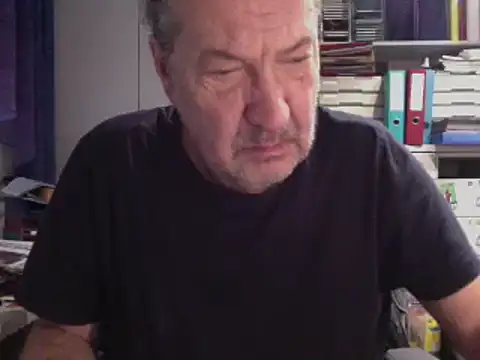 HMStraps01 online show from January 16, 2025, 7:28 am