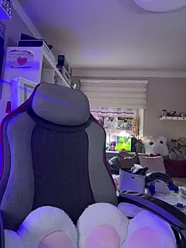 sexymelli18 online show from October 7, 2025, 5:47 pm