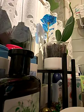 sexymelli18 online show from December 4, 2025, 7:35 pm