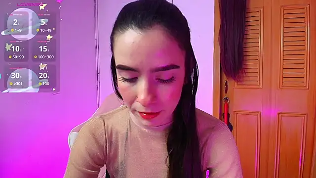 Peach Rose  online show from February 22, 2026, 8:43 pm