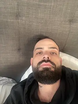 guccititi online show from October 24, 2025, 7:46 pm