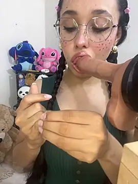 Emma Winslow online show from October 1, 2025, 5:23 am