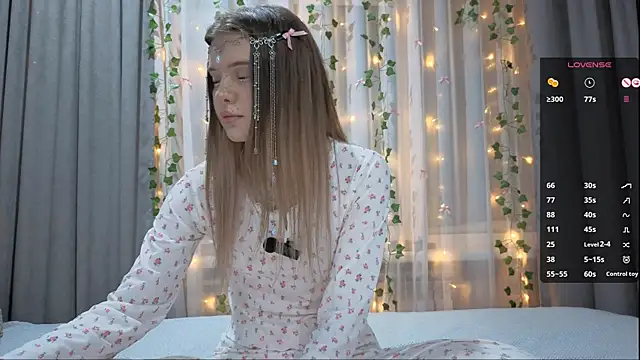 Snapshot of CarolinePepper chatting on January 17, 2026, 1:58 pm CarolinePepper online show from January 17, 2026, 1:58 pm