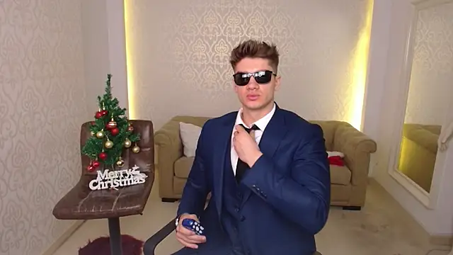 MaxKaiden online show from December 20, 2025, 5:54 am