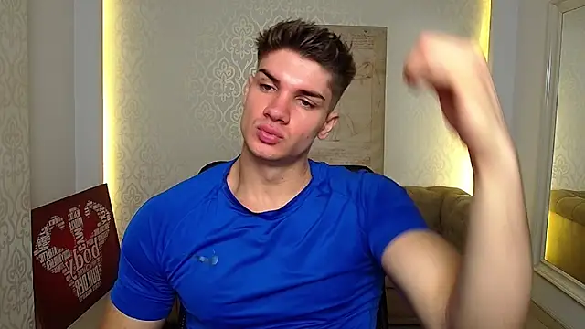 Snapshot of MaxKaiden chatting on October 8, 2025, 11:12 am MaxKaiden online show from October 8, 2025, 11:12 am