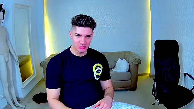 Snapshot of MaxKaiden chatting on February 13, 2026, 6:13 am MaxKaiden online show from February 13, 2026, 6:13 am