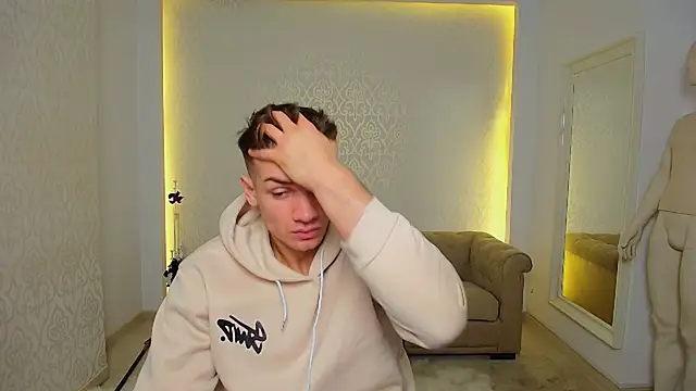 Snapshot of MaxKaiden chatting on November 9, 2025, 5:33 am MaxKaiden online show from November 9, 2025, 5:33 am