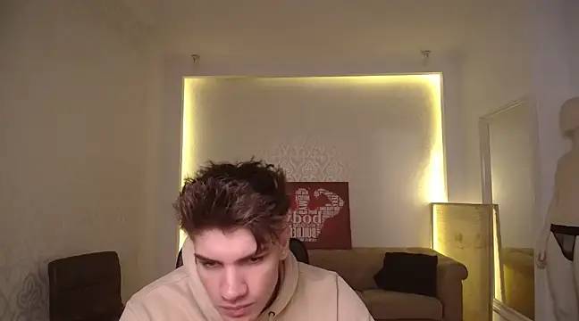 Snapshot of MaxKaiden chatting on March 6, 2025, 5:14 am MaxKaiden online show from March 6, 2025, 5:14 am