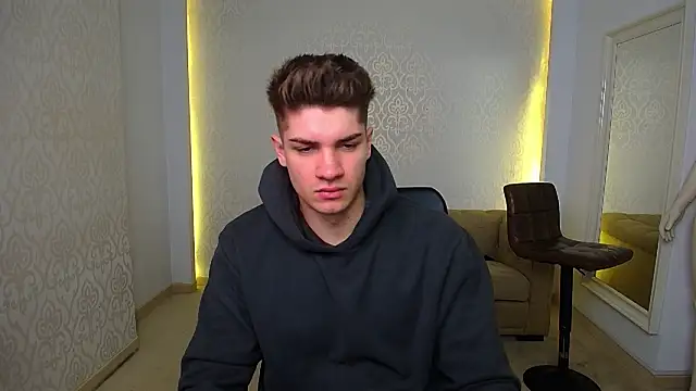 Snapshot of MaxKaiden chatting on February 6, 2026, 6:42 am MaxKaiden online show from February 6, 2026, 6:42 am