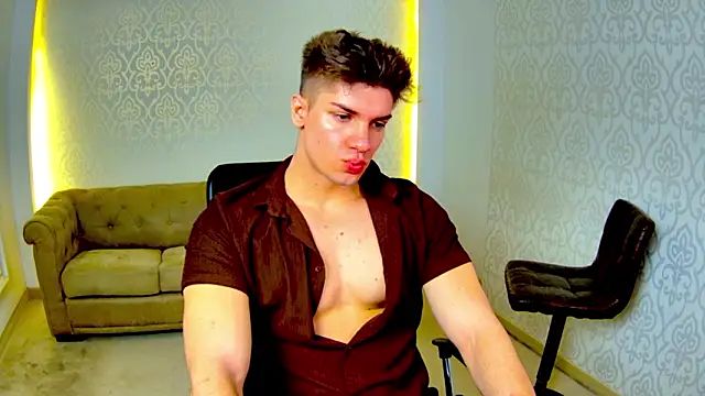 Snapshot of MaxKaiden chatting on February 25, 2026, 5:40 am MaxKaiden online show from February 25, 2026, 5:40 am