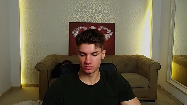 Snapshot of MaxKaiden chatting on September 13, 2025, 4:45 am MaxKaiden online show from September 13, 2025, 4:45 am