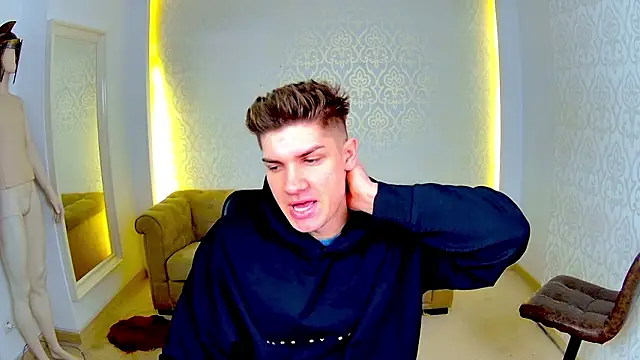 Snapshot of MaxKaiden chatting on February 17, 2026, 5:16 am MaxKaiden online show from February 17, 2026, 5:16 am