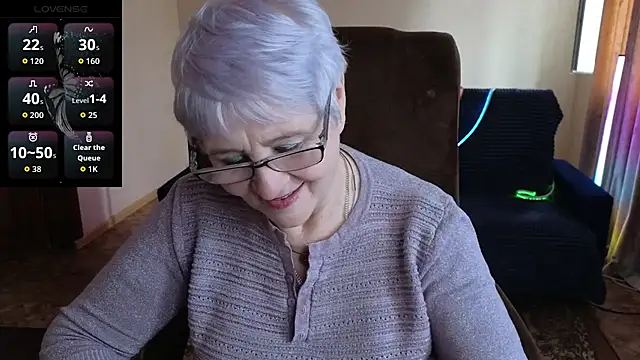 Snapshot of Sandra_Snowflake chatting on April 3, 2026, 10:32 am Sandra Snowflake online show from April 3, 2026, 10:32 am