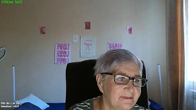 Snapshot of Sandra_Snowflake chatting on July 13, 2026, 3:50 am Sandra Snowflake online show from July 13, 2026, 3:50 am