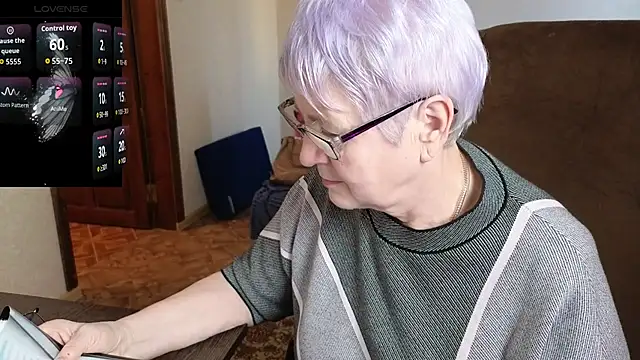 Snapshot of Sandra_Snowflake chatting on March 23, 2026, 4:01 am Sandra Snowflake online show from March 23, 2026, 4:01 am