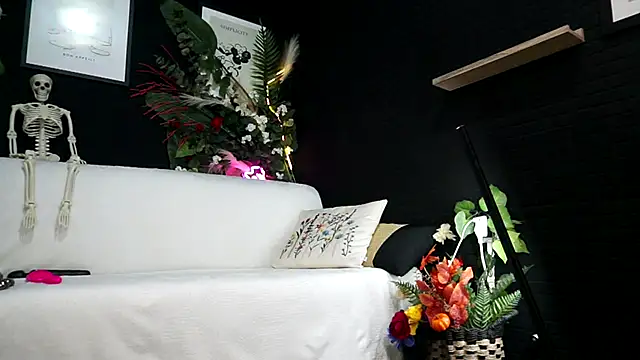 Snapshot of IngAdn chatting on October 22, 2025, 5:56 pm IngAdn online show from October 22, 2025, 5:56 pm