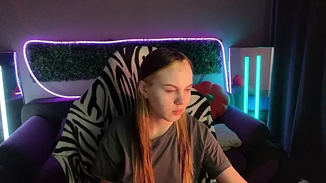 Dyna bae online show from November 14, 2025, 2:15 am