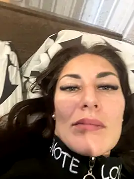 Veronicavirus online show from October 22, 2025, 7:41 am