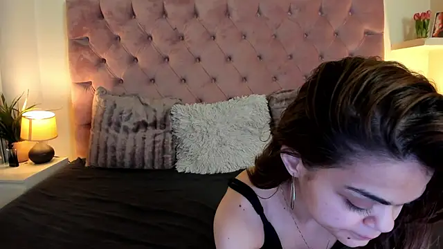 MaiaMini online show from March 3, 2025, 11:46 pm