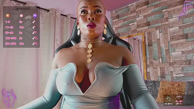 DashaSousaa online show from September 11, 2025, 2:06 pm